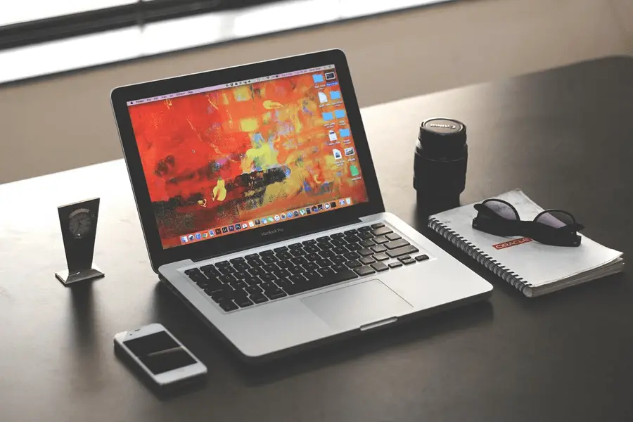 8 Things You Need to Know About macOS X and Windows 8 1 image